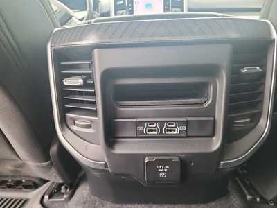 2025 RAM 1500 Crew Cab, $47000. Photo 9