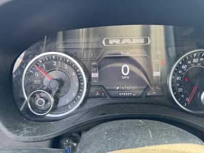 2019 RAM 1500 Crew Cab, $27500. Photo 9