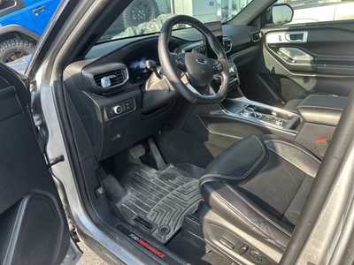 2020 Ford Explorer, $33000. Photo 11