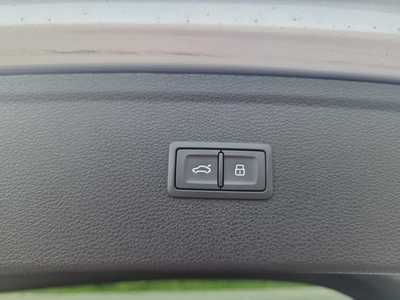 2022 Audi Q5, $35000. Photo 9