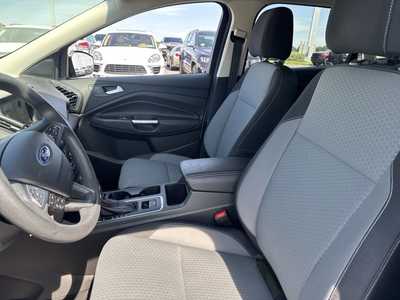 2017 Ford Escape, $17000. Photo 12