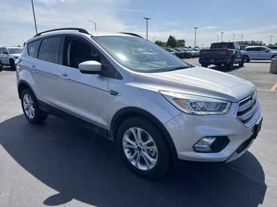 2017 Ford Escape, $17000. Photo 3