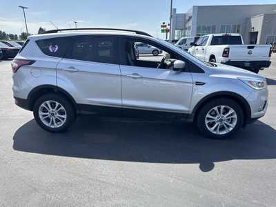 2017 Ford Escape, $17000. Photo 4