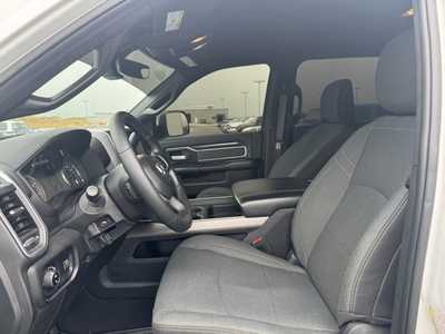 2022 RAM 2500 Crew Cab, $38000. Photo 4