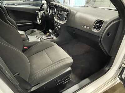2018 Dodge Charger, $32000. Photo 12
