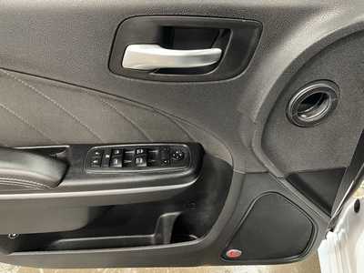 2018 Dodge Charger, $32000. Photo 5