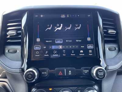 2022 RAM 3500 Crew Cab, $48000. Photo 7