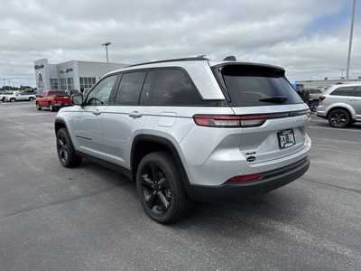 2024 Jeep Grand Cherokee, $39000. Photo 4
