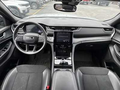 2024 Jeep Grand Cherokee, $39000. Photo 8