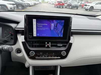 2023 Toyota Corolla Cross, $29000. Photo 9