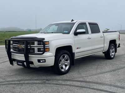 2015 Chevrolet 1500 Crew Cab, $17500. Photo 2
