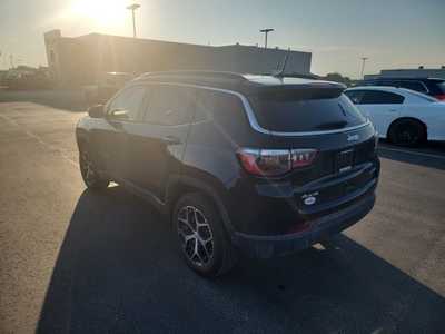 2024 Jeep Compass, $35935. Photo 4