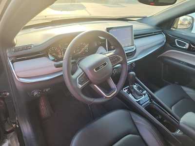 2024 Jeep Compass, $35935. Photo 9