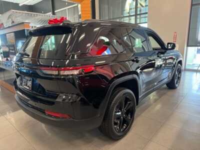 2025 Jeep Grand Cherokee, $49788. Photo 2