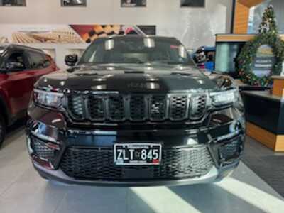 2025 Jeep Grand Cherokee, $49788. Photo 6