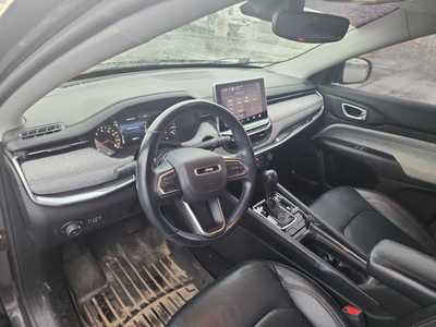 2022 Jeep Compass, $32285. Photo 10