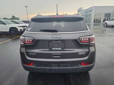 2022 Jeep Compass, $32285. Photo 3