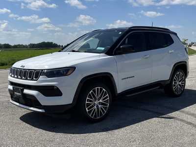 2024 Jeep Compass, $26000. Photo 2