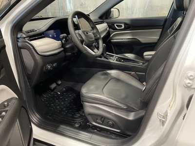 2024 Jeep Compass, $26000. Photo 3