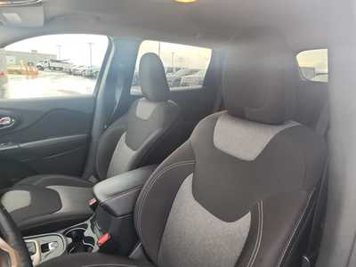 2014 Jeep Cherokee, $0. Photo 9
