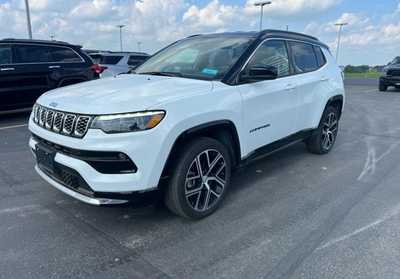 2024 Jeep Compass, $30000. Photo 3