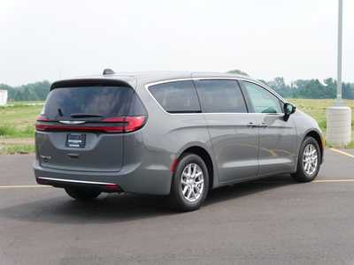 2025 Chrysler Pacifica, $40271. Photo 2