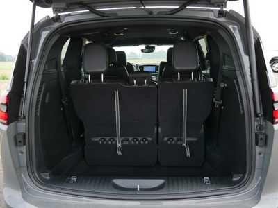 2025 Chrysler Pacifica, $40271. Photo 5