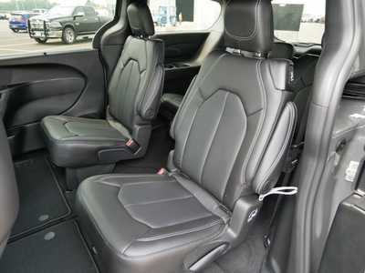 2025 Chrysler Pacifica, $40271. Photo 7