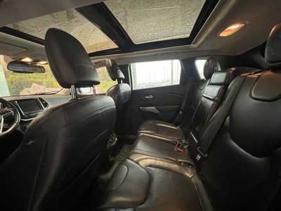 2018 Jeep Cherokee, $11000. Photo 5