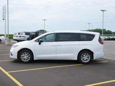 2025 Chrysler Pacifica, $39825. Photo 3