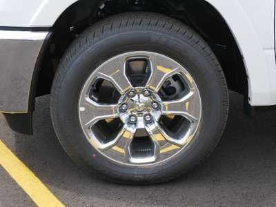 2025 RAM 1500 Crew Cab, $45351. Photo 4