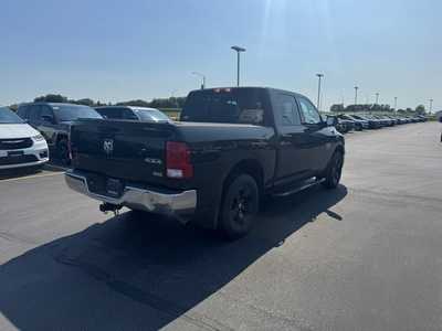2019 RAM 1500 Crew Cab, $18000. Photo 3