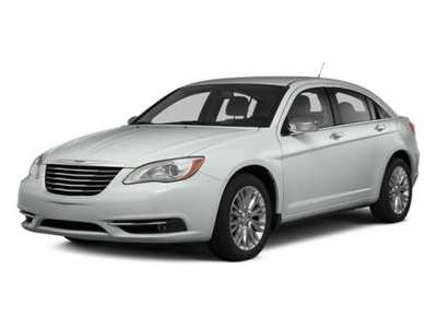 2014 Chrysler 200, $5000. Photo 1