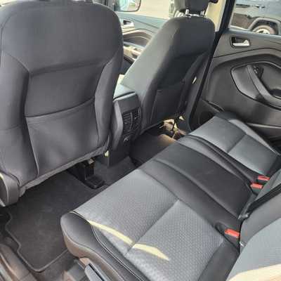 2018 Ford Escape, $14000. Photo 9