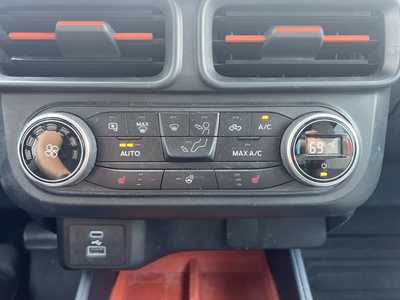 2022 Ford Maverick, $27000. Photo 7