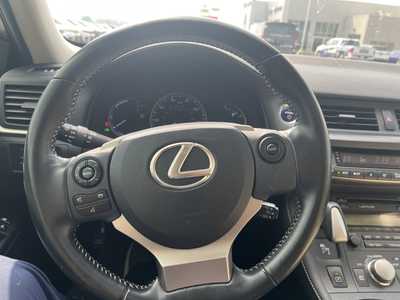 2014 Lexus CT, $15000. Photo 7