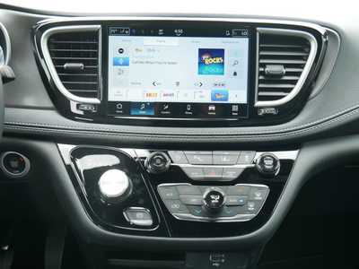 2026 Chrysler Pacifica, $43368. Photo 8