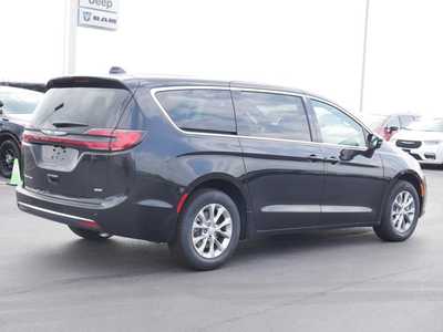 2026 Chrysler Pacifica, $45663. Photo 2