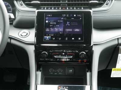 2025 Jeep Grand Cherokee, $40923. Photo 10