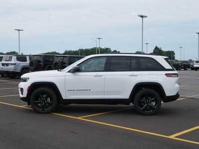 2025 Jeep Grand Cherokee, $40923. Photo 3