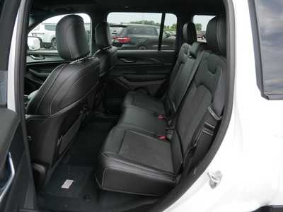 2025 Jeep Grand Cherokee, $40923. Photo 8