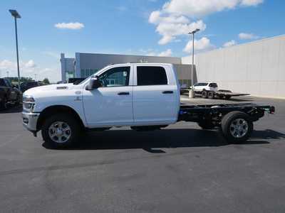 2026 RAM 3500 Crew Cab, $57871. Photo 3