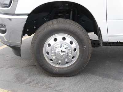 2026 RAM 3500 Reg Cab, $56533. Photo 4