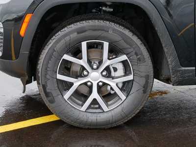 2025 Jeep Grand Cherokee, $40637. Photo 4