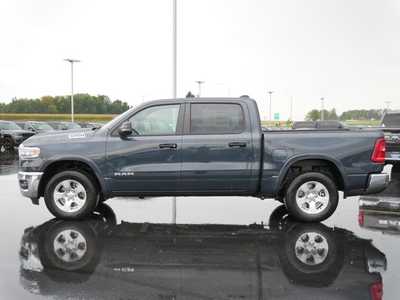 2025 RAM 1500 Crew Cab, $44588. Photo 3