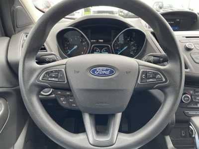 2018 Ford Escape, $15000. Photo 6