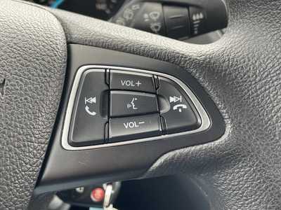 2018 Ford Escape, $15000. Photo 8
