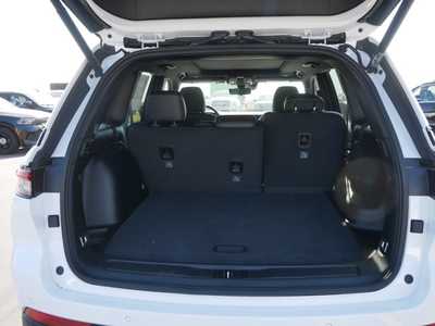 2025 Jeep Grand Cherokee, $50451. Photo 5