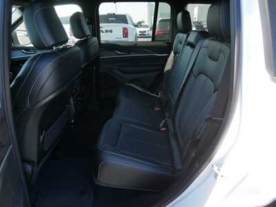 2025 Jeep Grand Cherokee, $50451. Photo 8