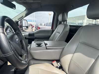 2019 Ford F350 Reg Cab, $33000. Photo 9